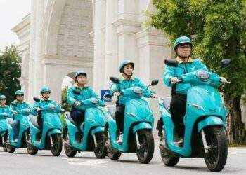 Dàn xe dịch vụ Xanh SM Bike xuất hiện nườm nượp trên đường phố Hà Nội