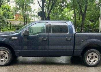 Ford F-150 gần 20 năm tuổi rao giá 800 triệu đồng tại Việt Nam