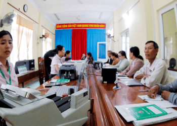 Hơn 20 năm dẫn vốn cho người nghèo và các đối tượng chính sách, góp phần đẩy lùi tín dụng đen