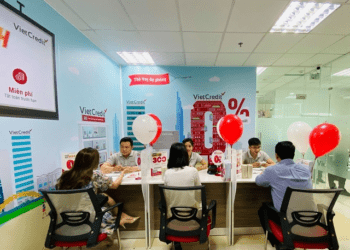 Hủy phiên đấu giá cổ phần của VietCredit
