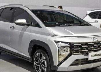 Hyundai Stargazer X trang bị 'xịn', thách thức Mitsubishi Xpander Cross