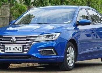 MG5 bản 'taxi' về Việt Nam trang bị số sàn, thiết kế 'già'