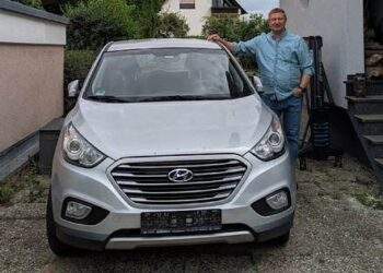 Sửa xe Hyundai Tucson 2016 hết 2,7 tỉ đồng, chủ xe phát hoảng