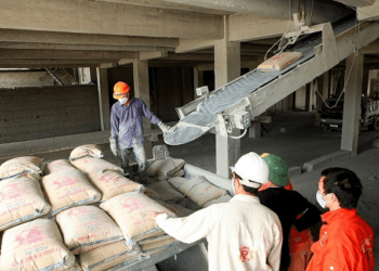 Thiếu sức cầu, ngành xi măng khó khăn chồng chất nửa đầu năm