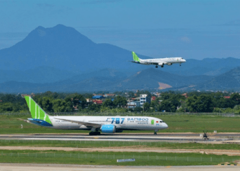 Thủ tướng giao các bộ gỡ khó cho Bamboo Airways