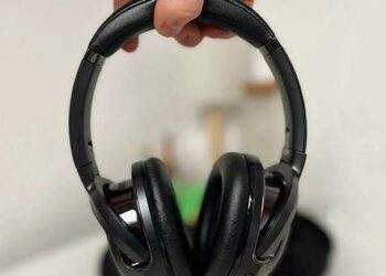 Trải nghiệm tai nghe over-ear JBL Tour One M2