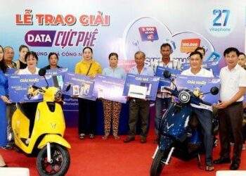 Vinaphone trao thưởng hơn 2 tỷ đồng chương trình khuyến mại “data cực phê – trúng quà công nghệ”
