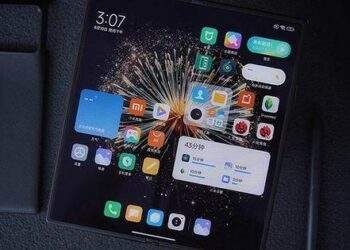 Xiaomi Mix Fold 3 và Redmi K60 Ultra thắng lớn khi vừa lên kệ
