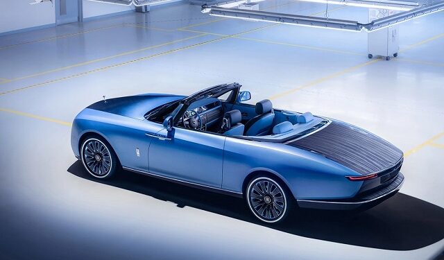 10 mẫu xe có giá bán đắt nhất thế giới: Rolls-Royce và Bugatti chiếm đa số