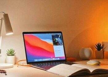Apple phát triển MacBook giá rẻ cho thị trường giáo dục