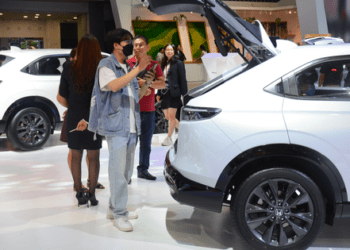 Các hãng xe tại Việt Nam 'tăng lực' vào phân khúc SUV, MPV đa dụng