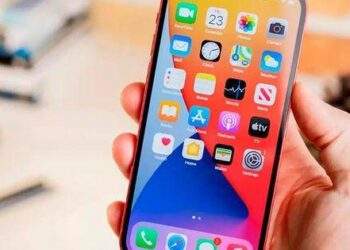 Có nên cập nhật iOS mới cho iPhone đời cũ?