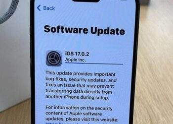 Người dùng iPhone 15 cài đặt ngay iOS 17.0.2 để tránh lỗi chuyển dữ liệu