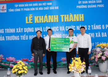 Bàn giao Nhà lớp học và chức năng tại thị xã Ba đồn, tỉnh Quảng Bình