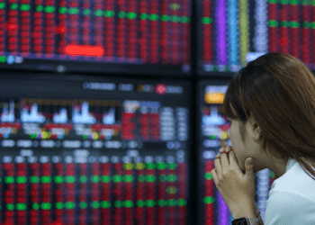 Hơn 1 tỉ USD mua vào cổ phiếu khi VN-Index 'bốc hơi' trên 46 điểm