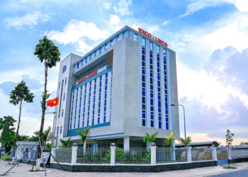 IDC: Lãi ròng giảm 62% trong quý 3, cắt giảm 274 nhân sự
