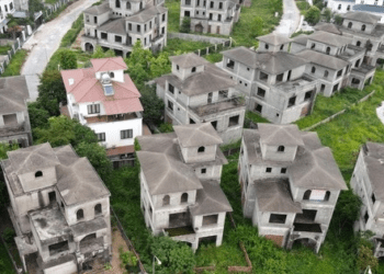 Ngân hàng bán bất động sản thế chấp: Vì sao đại hạ giá vẫn ế?