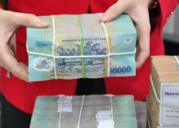 Người dân, tổ chức tăng gửi tiền vào ngân hàng