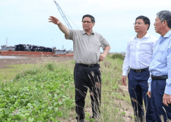 Thủ tướng khảo sát thực địa, tháo gỡ nút thắt lớn nhất với khu kinh tế động lực của Trà Vinh