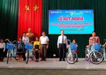 VNPT Quảng Nam trao 30 xe đạp cho học sinh nghèo