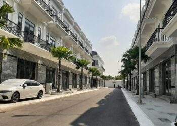 Chuyển hồ sơ 'khu biệt thự mọc trái phép' ở Vĩnh Long sang công an