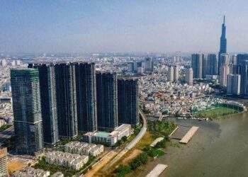Dành dụm 100 triệu mỗi năm, 25 năm sau mới mua nổi nhà tại TP.HCM
