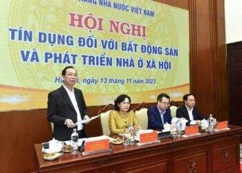 Doanh nghiệp bất động sản kêu khó tiếp cận vốn vay, ngân hàng nói gì?