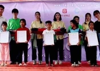 S-Life tài trợ và đồng hành cùng câu lạc bộ đom đóm đêm trong mùa trăng yêu thương