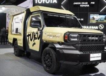 Toyota Rangga 'biến h&igrave;nh' như tắc k&egrave;, gi&aacute; thấp hơn Hilux