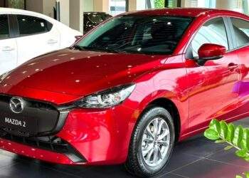 Giá Mazda2 bản sedan giảm, biến thể hatchback tăng 33 triệu đồng