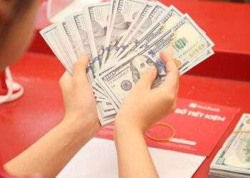 Giá USD hôm nay 27.12.2023: Đồng loạt tăng cao