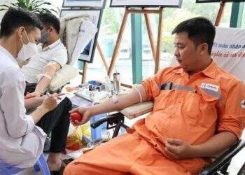 Hơn 2.300 CBCNV EVNCPC tham gia hiến máu tại chương trình Tuần lễ hồng EVN lần thứ IX năm 2023
