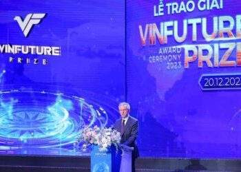 “Nhà khoa học Việt có thể sánh ngang các trí tuệ hàng đầu thế giới”