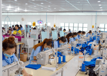 Từ 4,000 lao động nay còn 35 người, doanh nghiệp dệt may có tiếng ở TPHCM nói "càng làm càng lỗ"