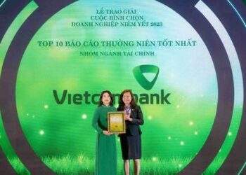 Vietcombank được bình chọn trong top 10 doanh nghiệp niêm yết có Báo cáo thường niên tốt nhất trên thị trường chứng khoán