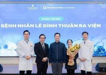 Ca phẫu thuật “2 trong 1” thay cả xương chậu và xương đùi cho bệnh nhân ung thư xương
