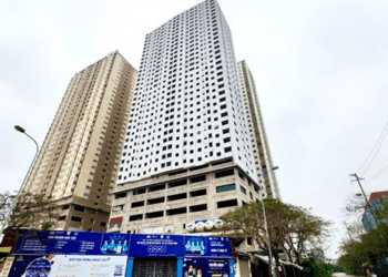 Dự án nhà ở xã hội Hà Nội vỡ tiến độ nhiều lần, dân sốt ruột đòi nhà đón Tết