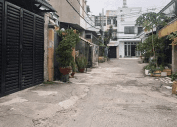 Giao dịch nhà phố ấm lên