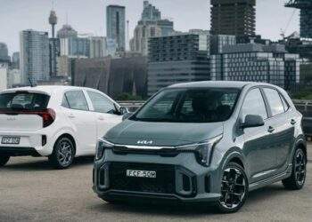 Kia Picanto 2024 có giá từ 295 triệu đồng