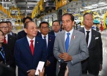 Tổng thống Indonesia thăm tổ hợp nhà máy VinFast