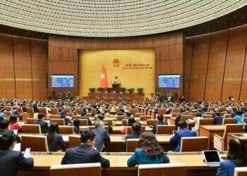 Với đa số đại biểu tán thành, Quốc hội đã chính thức thông qua Luật Đất đai (sửa đổi)