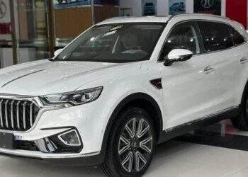 Xe Trung Quốc Hongqi HS5 đời cũ về Việt Nam 'đấu' Honda CR-V