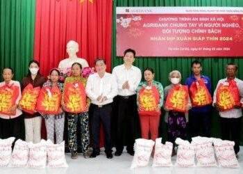 Agribank Chi nhánh Cần Thơ II chung tay vì người nghèo Xuân Giáp Thìn 2024