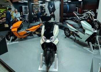 Công ty khởi nghiệp của Singapore hợp tác BYD phân phối xe máy điện, cạnh tranh VinFast