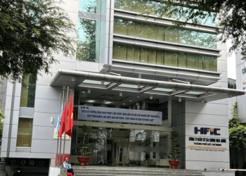 HFIC bán đấu giá gần 106 triệu quyền mua cổ phiếu HCM, giá 7,523 đồng/quyền mua