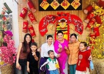 Mùng 2 Tết - Nghệ sỹ Tuyền Mập chúc tết và tặng hàng ngàn vé mời đi cáp treo