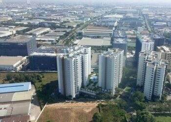Thị trường trầm lắng, nhiều doanh nghiệp vẫn lấn sân sang bất động sản