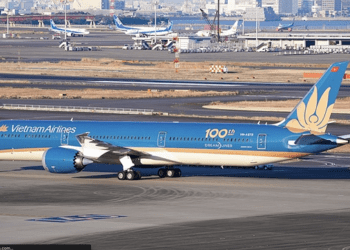 Thủ tướng yêu cầu trình đề án gỡ khó cho Vietnam Airlines trong tháng 2