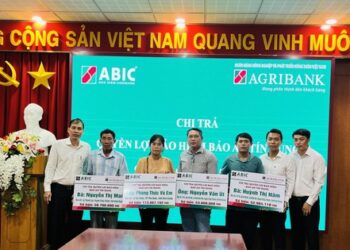 Bảo hiểm Agribank Kiên Giang chi trả hơn 279 triệu đồng cho gia đình các khách hàng