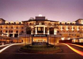 InterContinental Hanoi Westlake nằm trong Top 10 khách sạn trong phố tốt nhất Việt Nam